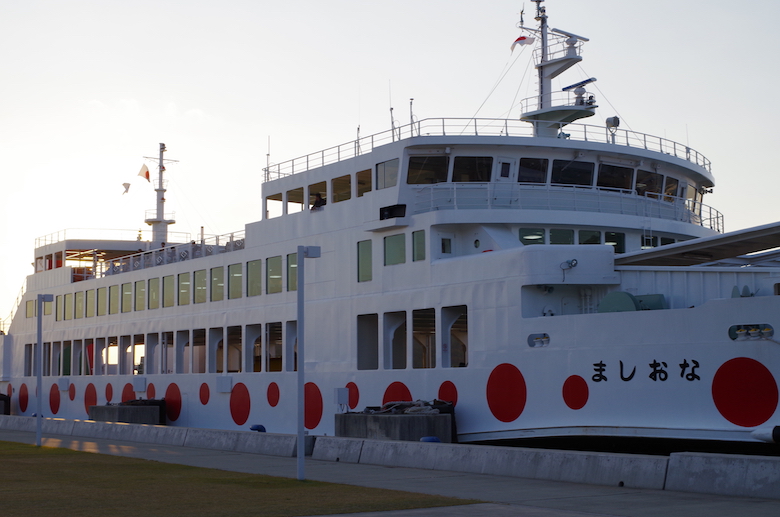 naoshima_ferry